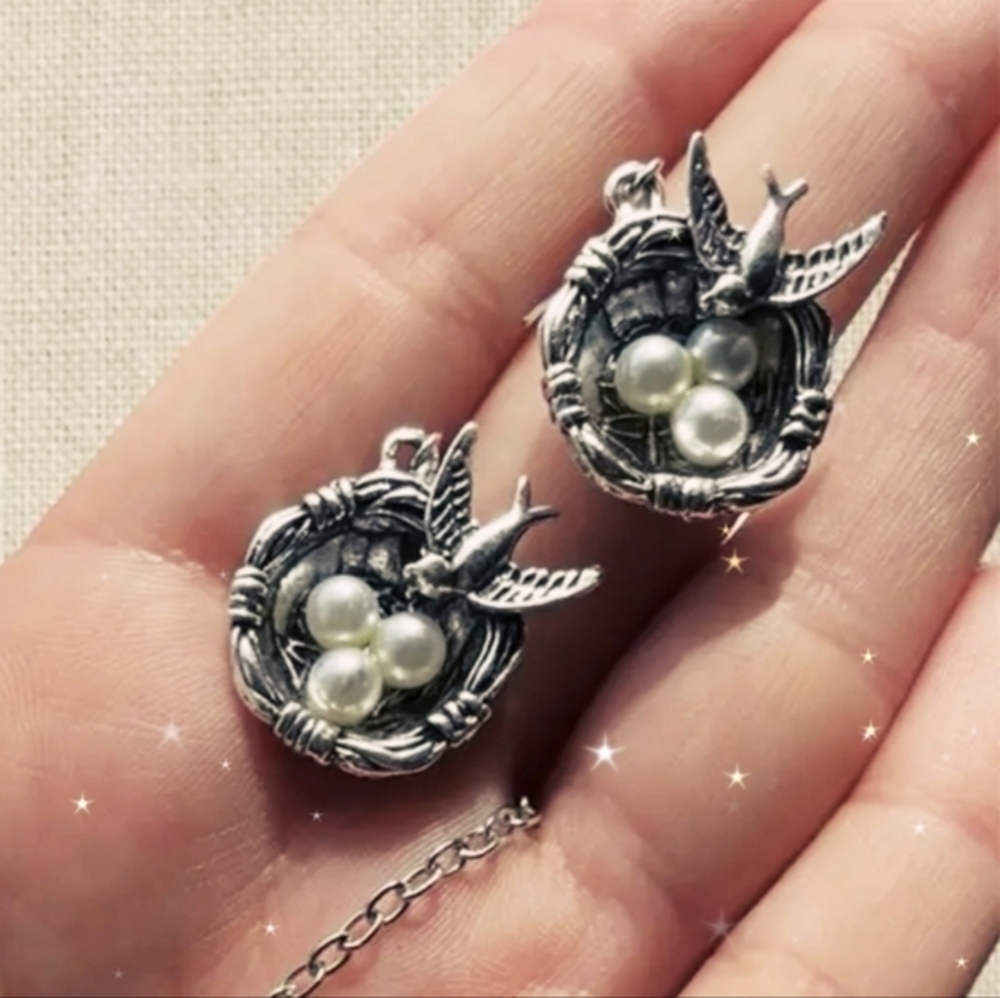 ANTHROPOLOGIE BIRD NEST  EARRINGS